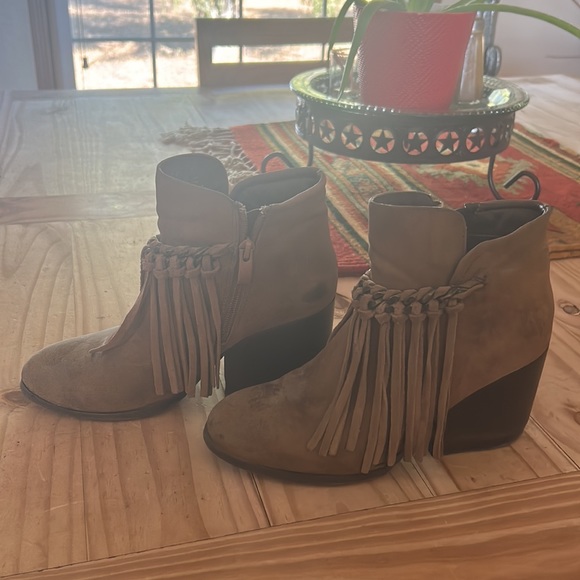 Sbicca booties - Picture 2 of 5